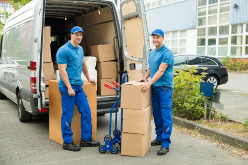 Cubic-yard pricing for a London flat and apartment relocation